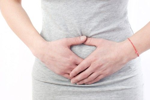 Việc thăm khám chuyên khoa đóng vai trò quyết định trong việc xác định mẹ có cần can thiệp nạo hút sau khi gặp sự cố sảy thai hay không