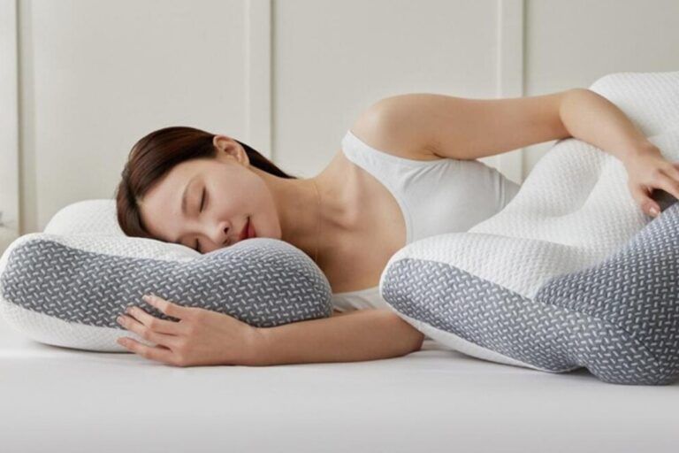 Lựa chọn tư thế ngủ nghiêng phù hợp giúp tối ưu hóa hoạt động của hệ tuần hoàn
